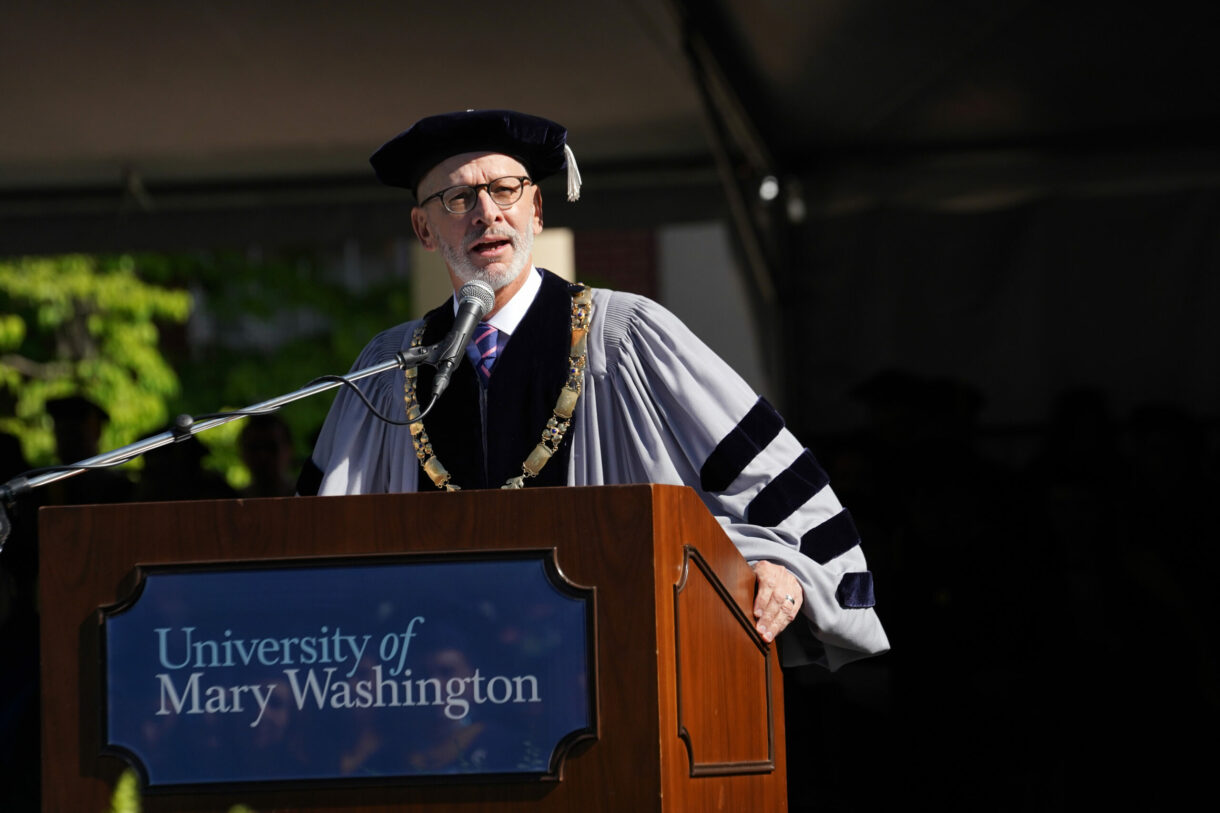 troy paino speaks at university of mary washington commencement